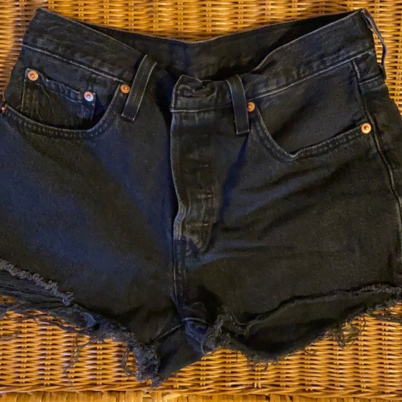 Levi size W27, 501 Style - Picture 1 of 2